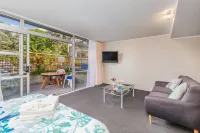 Aloha Seaview Resort Motel Hotel di 
