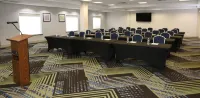 Holiday Inn Express & Suites CHICAGO NORTH-WAUKEGAN-GURNEE by IHG