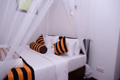 带山景的双人间