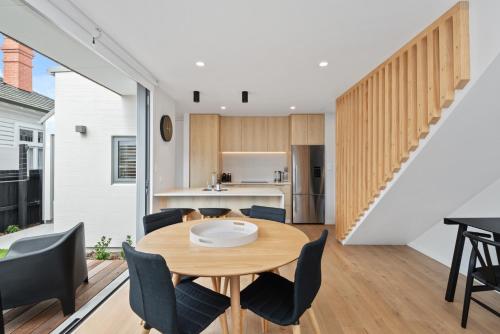 两卧室联排别墅