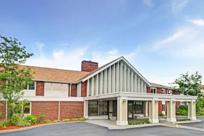 Ramada by Wyndham Seekonk Providence Area Hotels in 