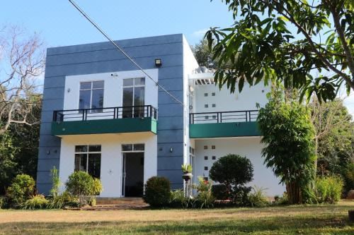 豪华双人或双床房（带阳台）