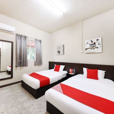 Bilik Kembar Standard Kupon OYO 507 Aikka Hotel