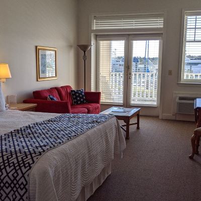 First Floor Waterfront, King With Fireplace & Balcony Inlet Inn NC Promo Code