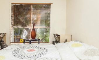 Abbotsford Private Rooms & Pods - 15 Charles Homestay - Housity