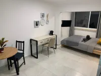 Maya New Guest House -Panoramic Sea&CityCentre View, Haifa Hotel di 