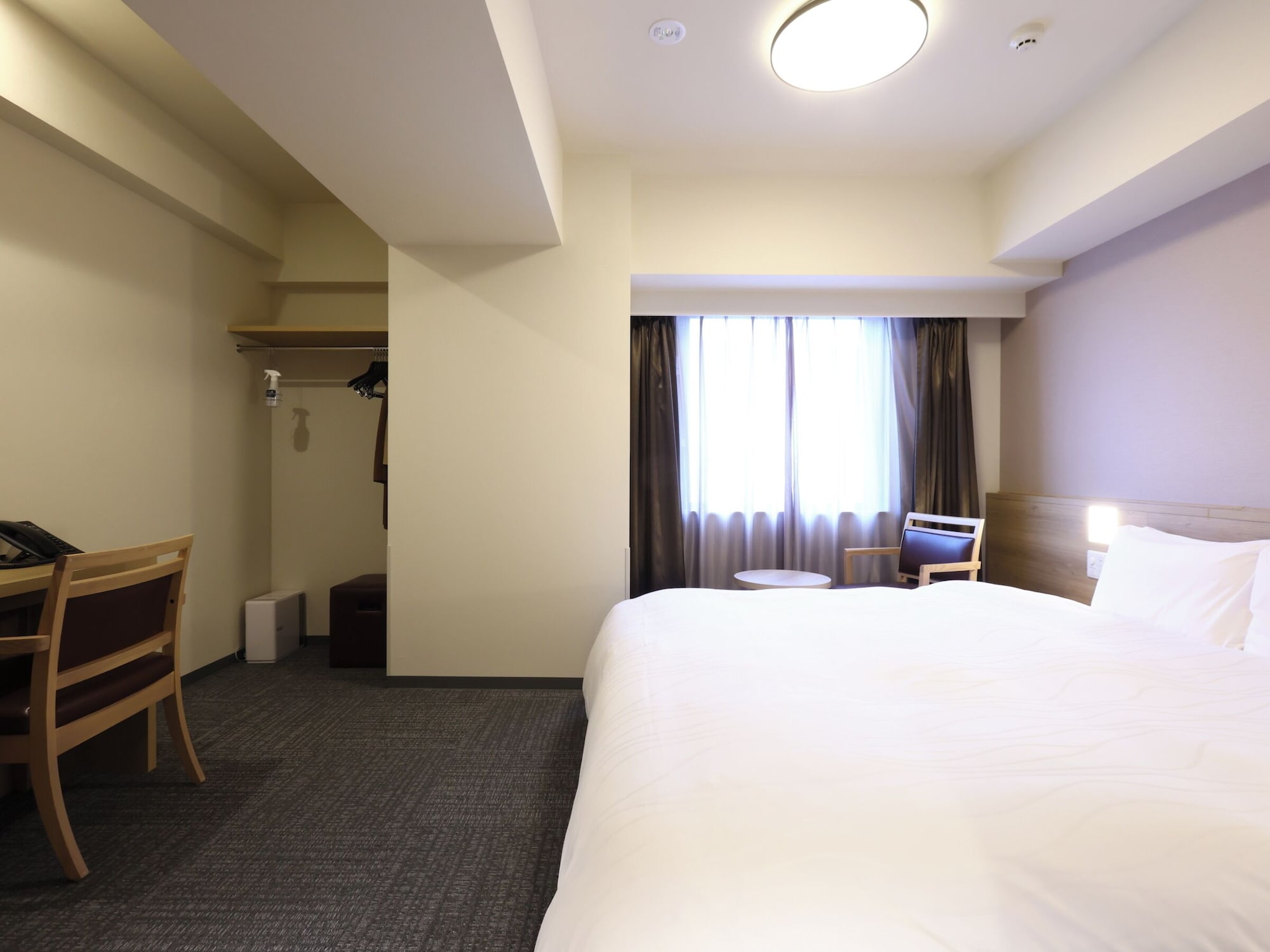 特大床房（禁烟）