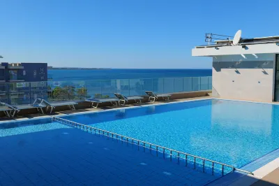Hotel Triumf Shengjin のホテル