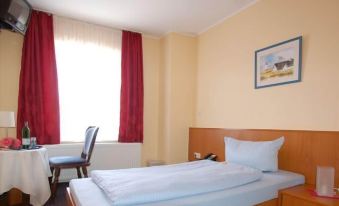 Hotel Hohenzollern - Housity