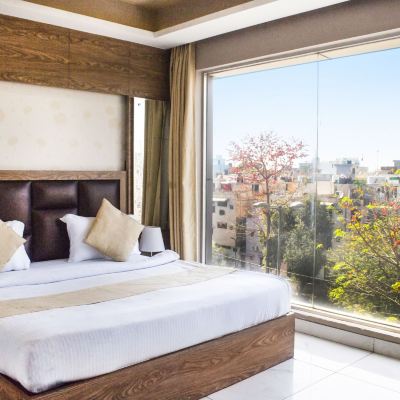 Standard One-Bedroom Room AP Holidays Promo Code