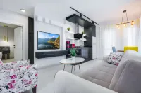 Twin Apart Hotel