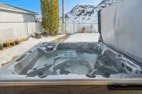 Casa Luz / New Hot Tub / BBQ