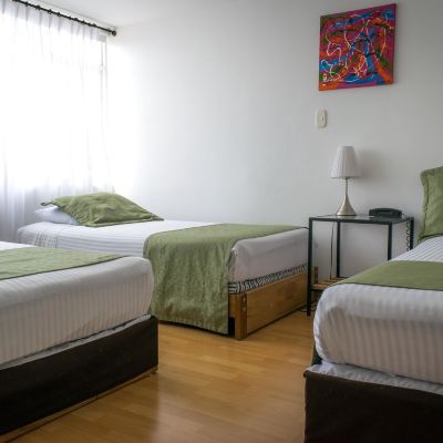 Triple Room Hotel Portal del Milán Promo Code