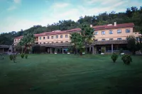 Hotel Balneario Valle del Jerte Ξενοδοχεία στην πόλη 