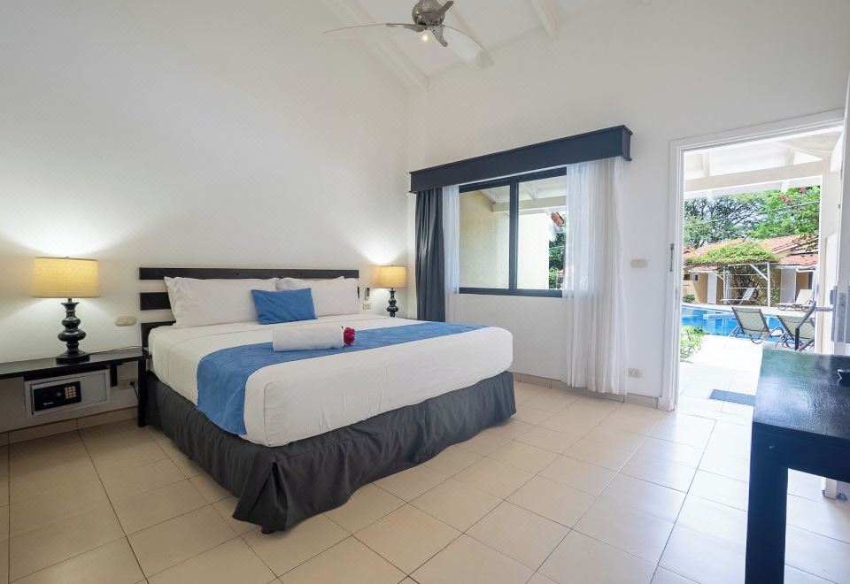 标准单人房， 1 张特大床， 无烟房