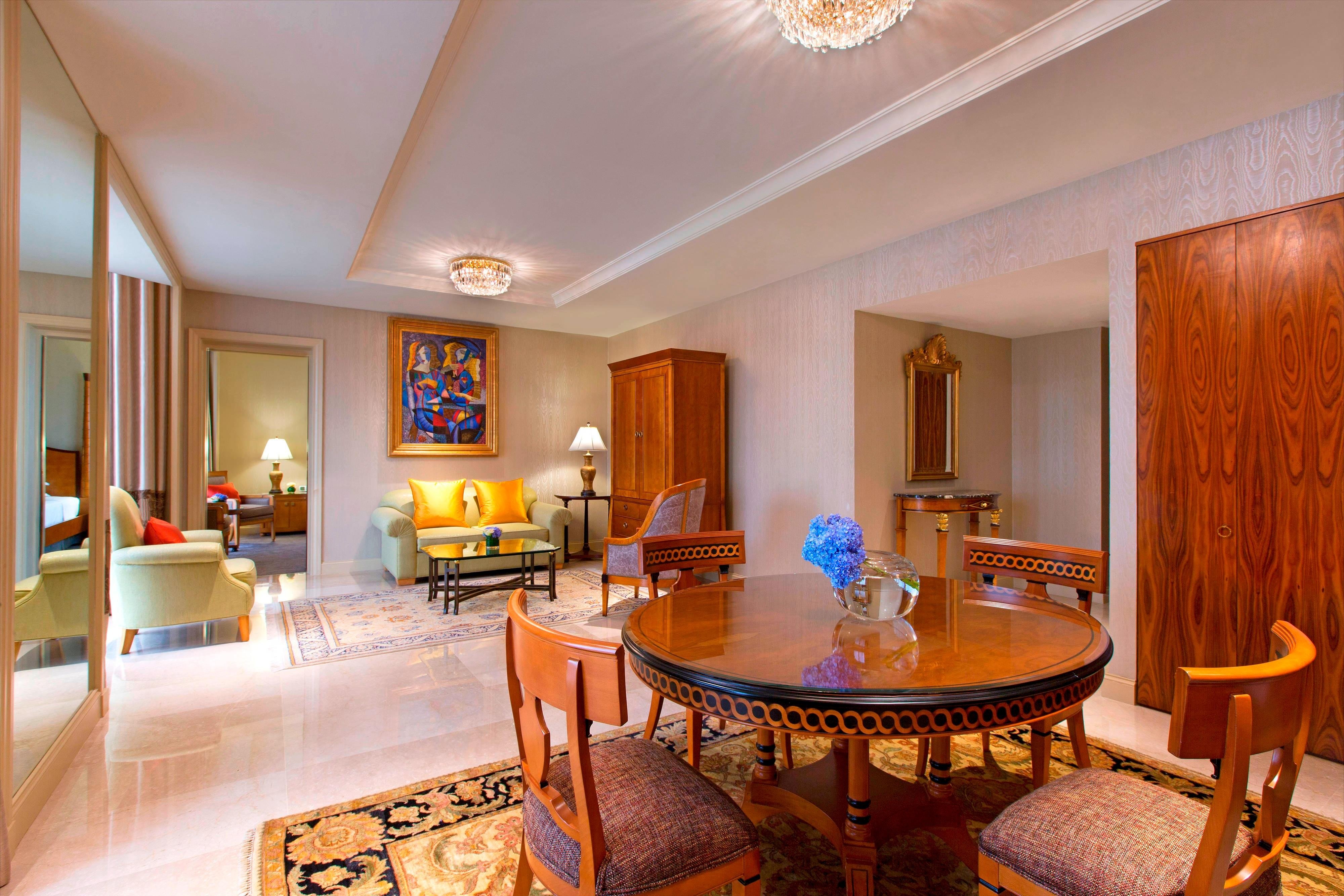 皇家套房, 行政酒廊礼遇, 1 卧室套房, 1 张特大床, 高楼层