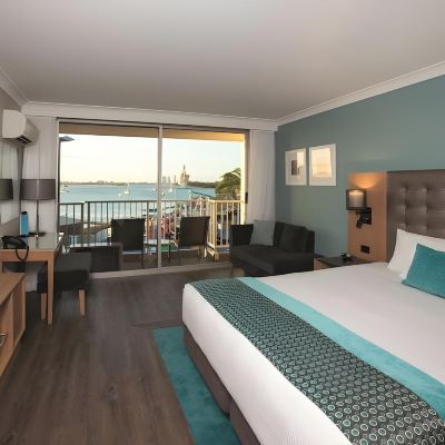 Water View Double + Entry To 4 Theme Parks