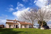 FreeSurfCamp & Hostel