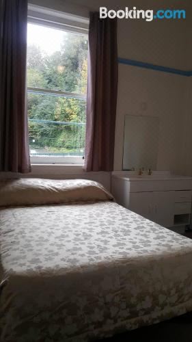 双人房（带公共浴室）