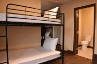 Party Hostel- Canmore Hotel Hostel