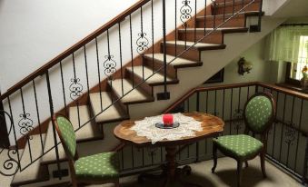Pension Steiner, Matrei am Brenner 18b, 6143 Matrei am Brenner - Housity