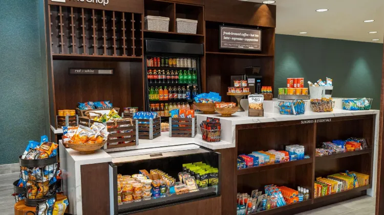 ヒルトン ガーデン イン アルンデル ミルズ - ボルティモア 食事・レストラン