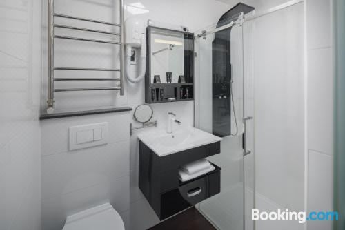 带阳台及海景的家庭房