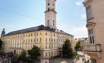 Best Western Plus Market Square Lviv