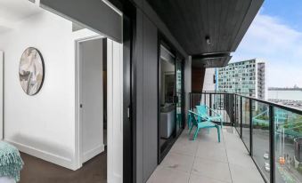 Superb One Bedroom Apartment Near Britomart