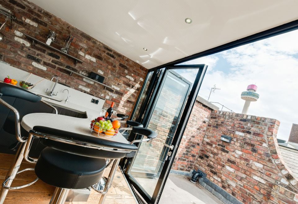 兩臥室頂樓公寓 - 帶梳化床