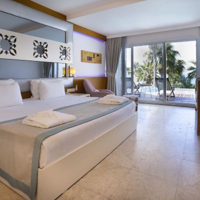 Swim-up Room Flora Garden Beach Club Promo Code