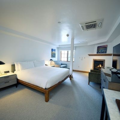 Deluxe King Room Gravity Haus Vail Promo Code