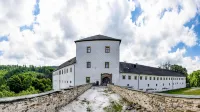 Zámek Kolštejn - Hotel Chateau Goldenstein Ξενοδοχεία στην πόλη 