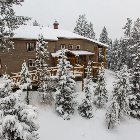 HI Banff Alpine Centre - Hostel