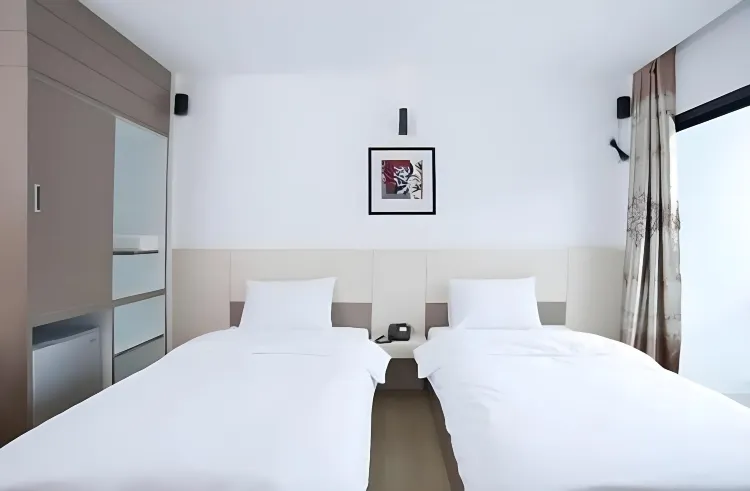 ห้องซูพีเรียร์ เตียงเดี่ยว 2 เตียง