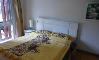 1 Double Bedroom Apartment with Swimming Pool Security and High Speed WiFi