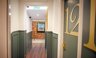 Three Cranes Serviced Apartments - Housity