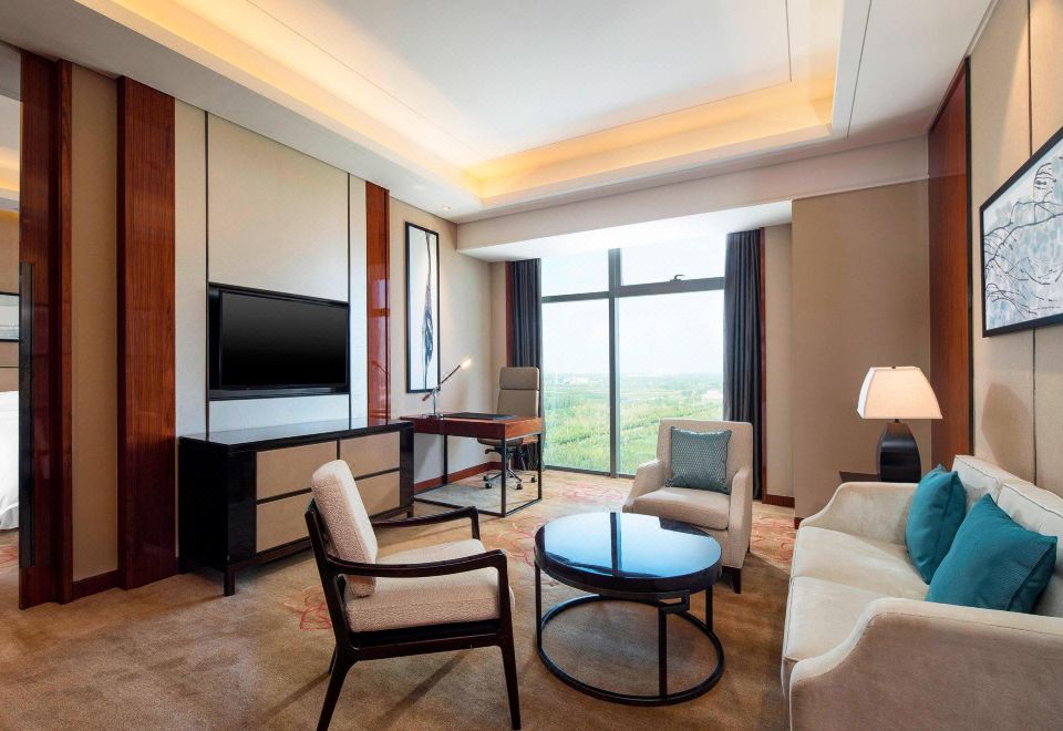 Sheraton Langfang Chaobai River HotelExecutive Suite