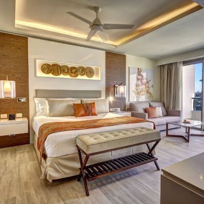 Club Luxury Presidential One Bedroom Suite