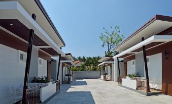 The Rich Resort - Housity