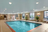 Super 8 by Wyndham Akron S/Green/Uniontown Oh