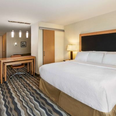 Deluxe King Suite - Non-Smoking Wyndham Avon Promo Code