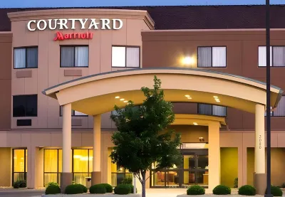 Courtyard Salina Hotels in 