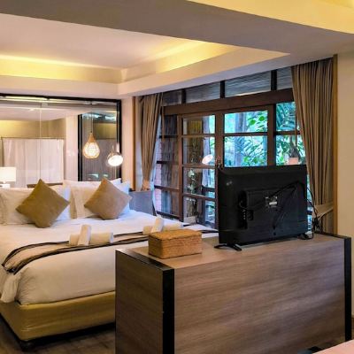 Suite with Mountain View and Bathtub Issara Boutique Winery Hotel Promo Code