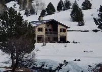 L'Ovella Negra Mountain Lodge Hotels in 