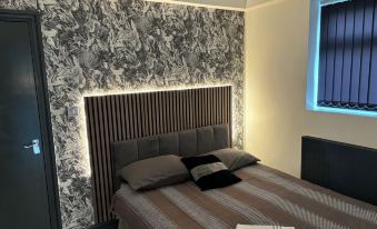 Hills View Apartments - Housity