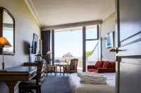 Le Relais Saint Michel Hotels in 