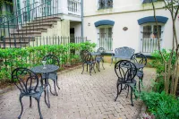 Justine Inn Savannah Hotele w: 