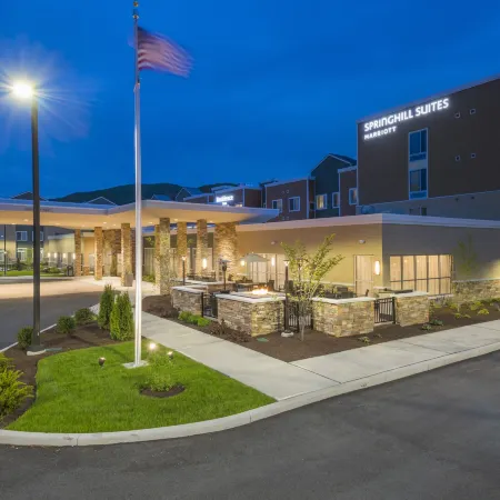 Residence Inn Fishkill Отели в г. Фишкилл
