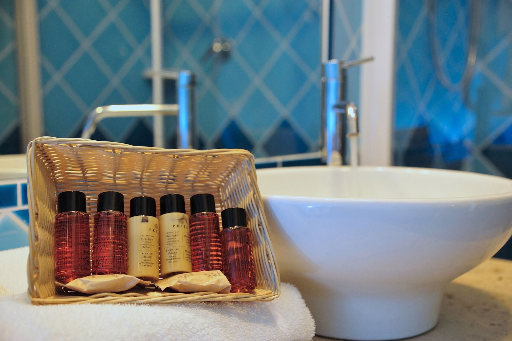 两卧室连接家庭房